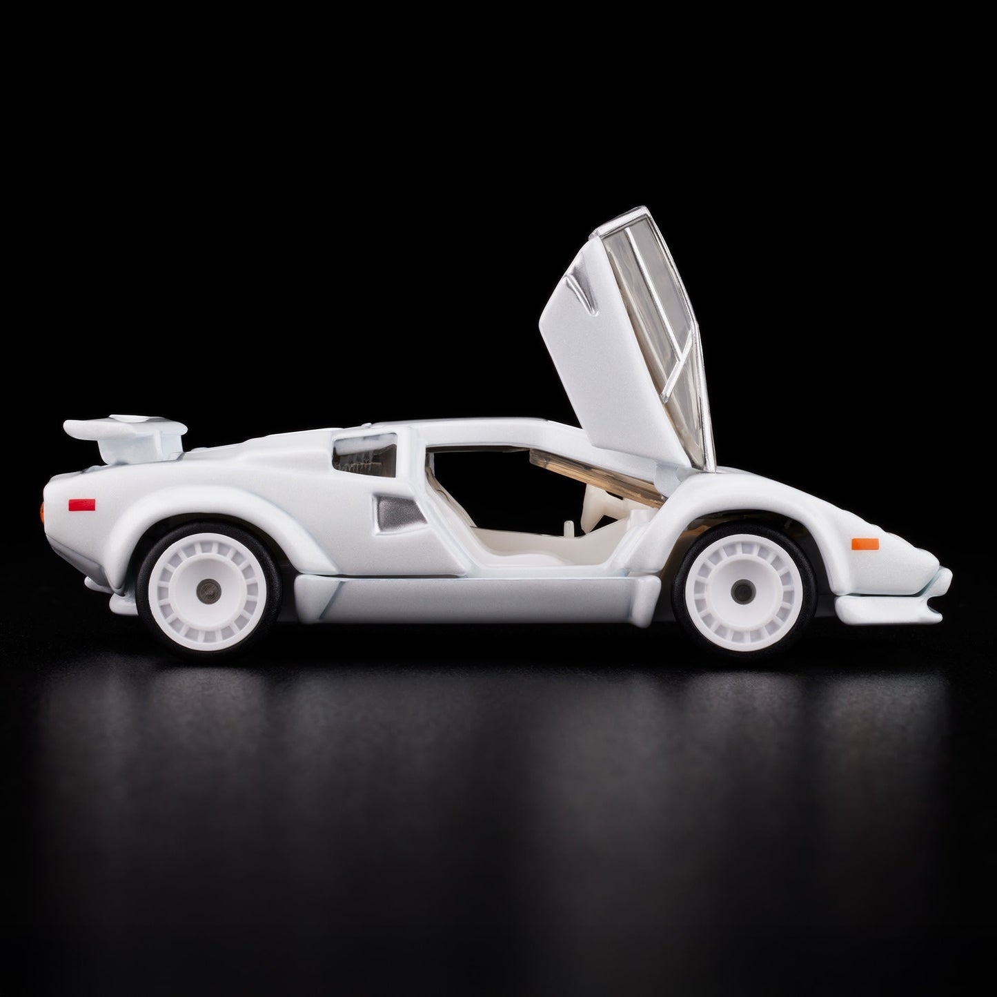 RLC Exclusive 1982 Lamborghini Countach LP 500 S