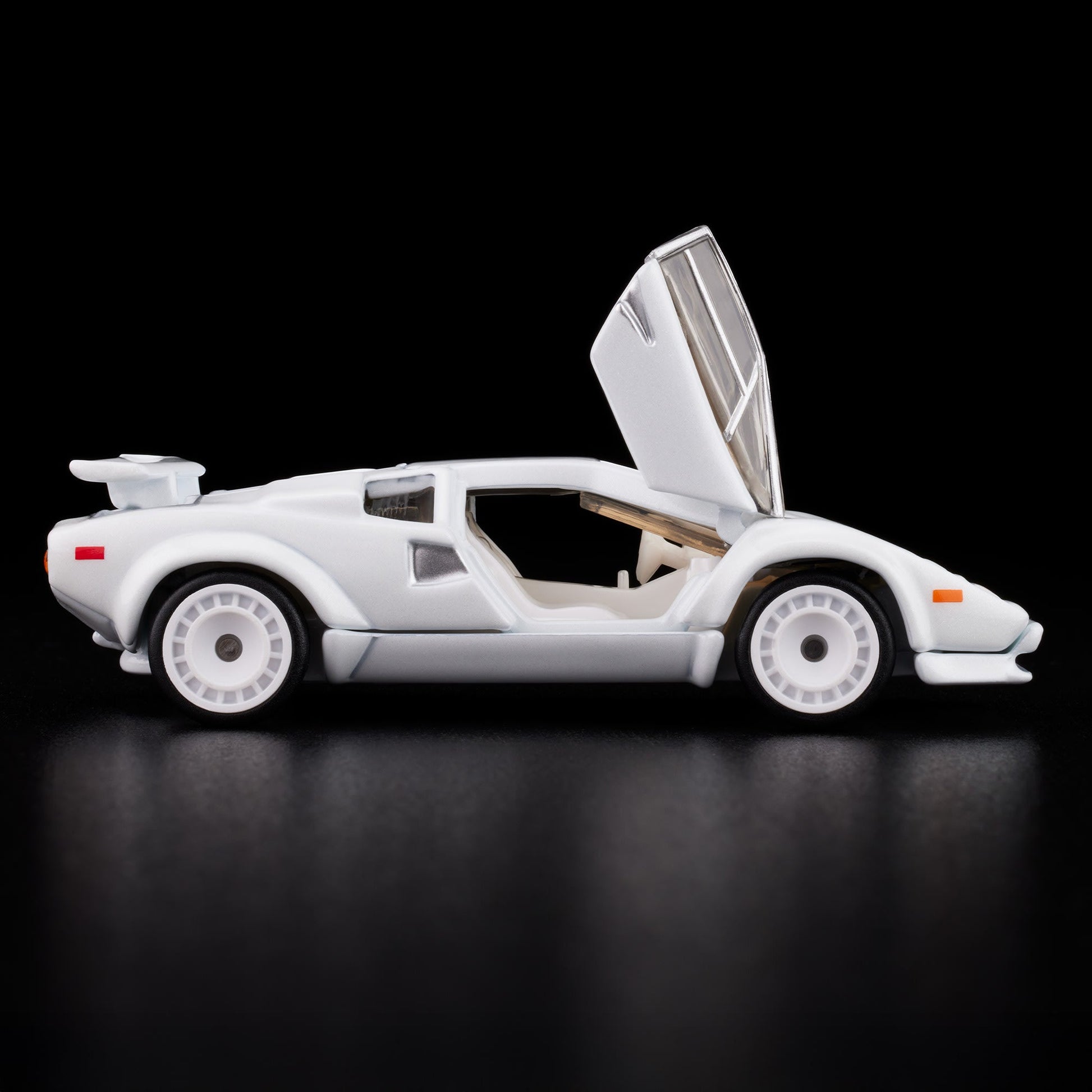 RLC Exclusive 1982 Lamborghini Countach LP 500 S