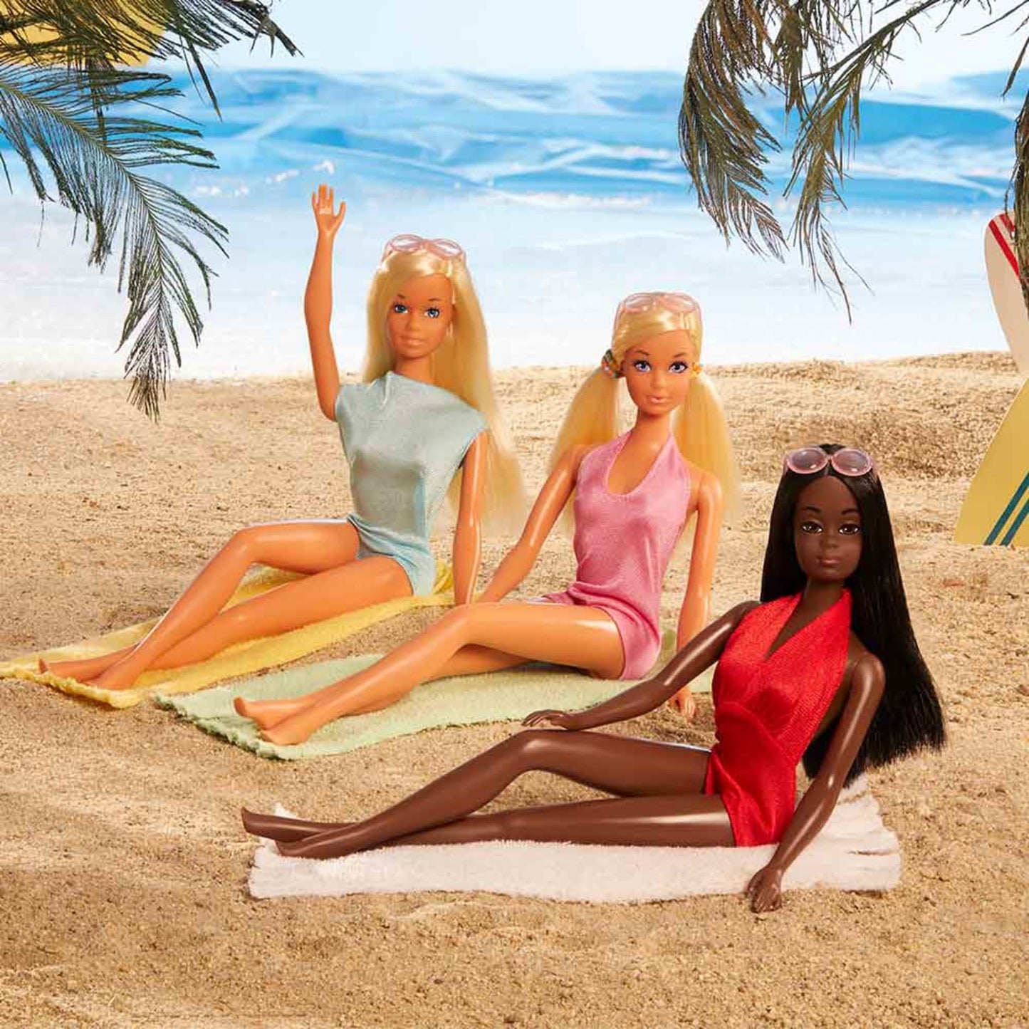 Malibu Barbie Gift Set - Bộ Búp Bê Sưu Tầm Kỷ Niệm 50 Năm Mattel GTJ86 - Hình ảnh bổ sung 4