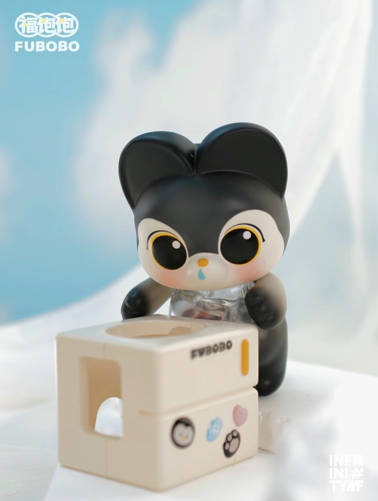 FUBOBO PENGUIN REFRIGERATOR - Mô hình Art Toy Figure Cao Cấp - YAN Studio - Hình ảnh sản phẩm