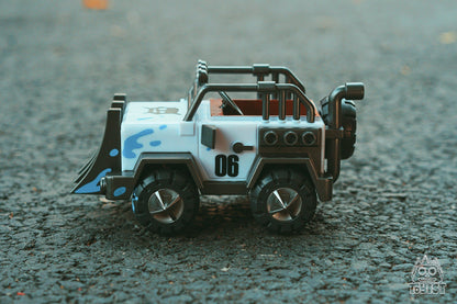 Mr.Bone JR Vehicle - Crazy Jeep - Mô Hình Xe Art Toy My Own Culture