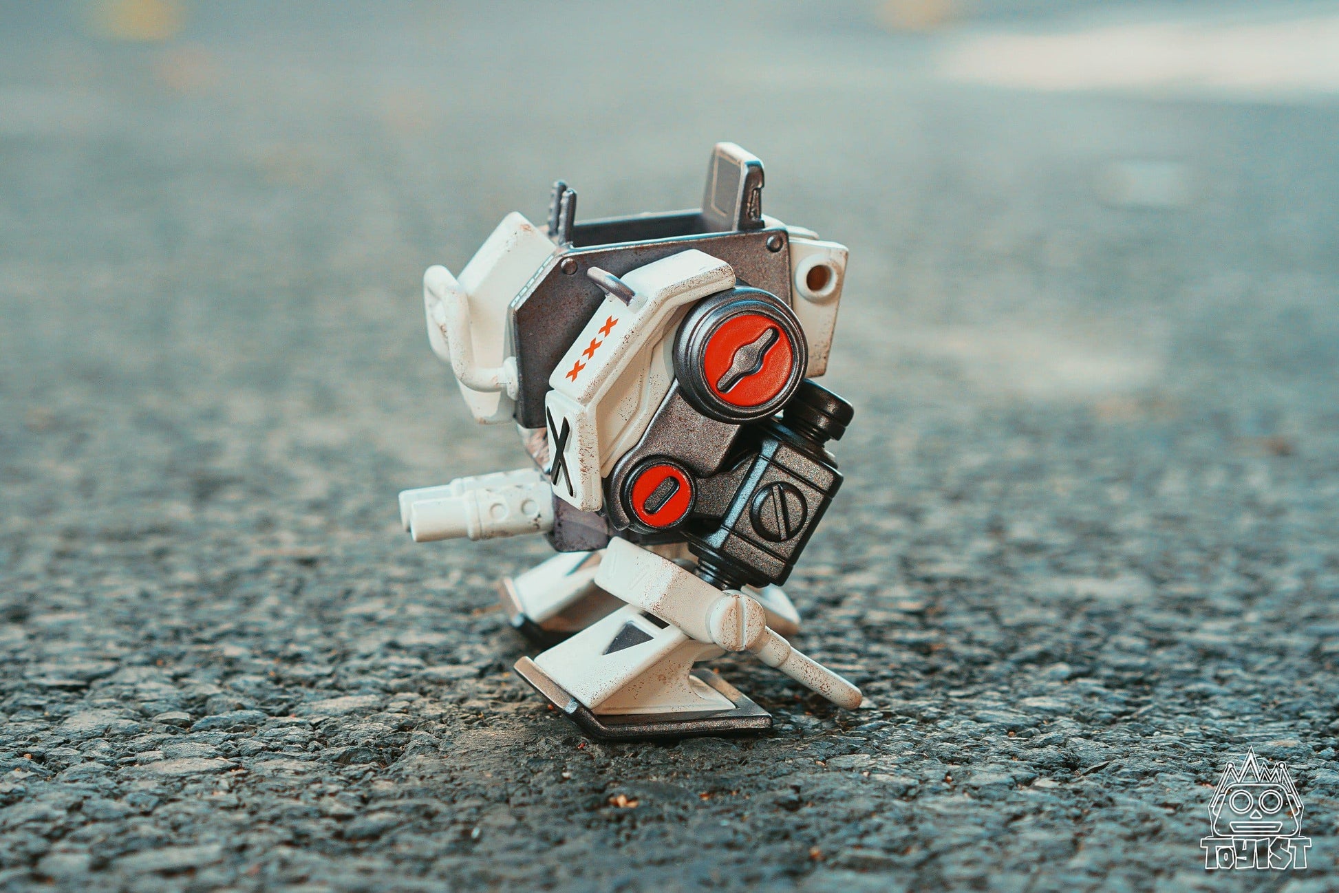 Mr.Bone JR Vehicle - Rogue - Mô Hình Xe Figure Art Toy Chính Hãng My Own Culture - Góc nhìn khác 3