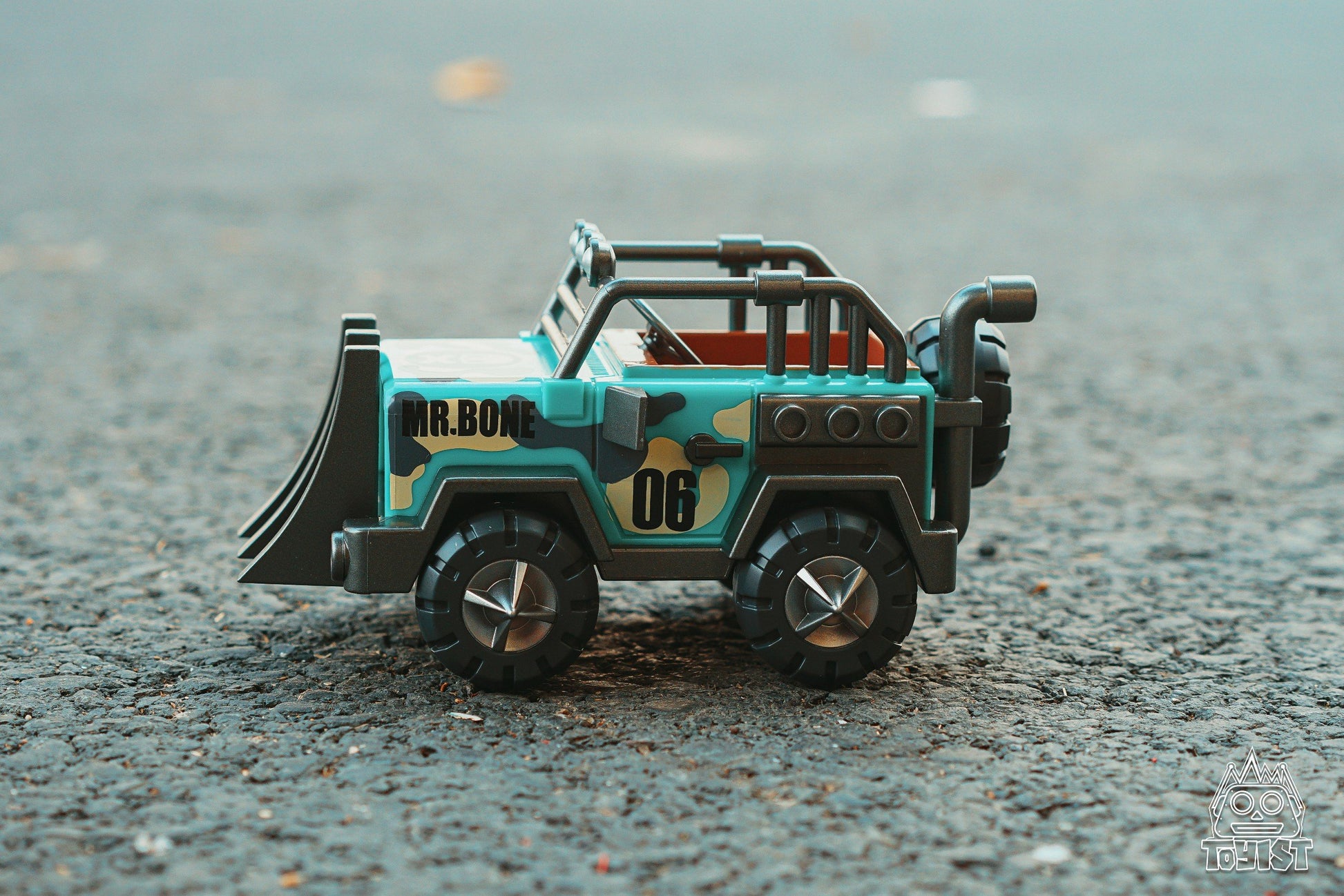 Mr.Bone JR Vehicle - Crazy Jeep - Mô Hình Xe Art Toy My Own Culture - Hình ảnh bổ sung 6
