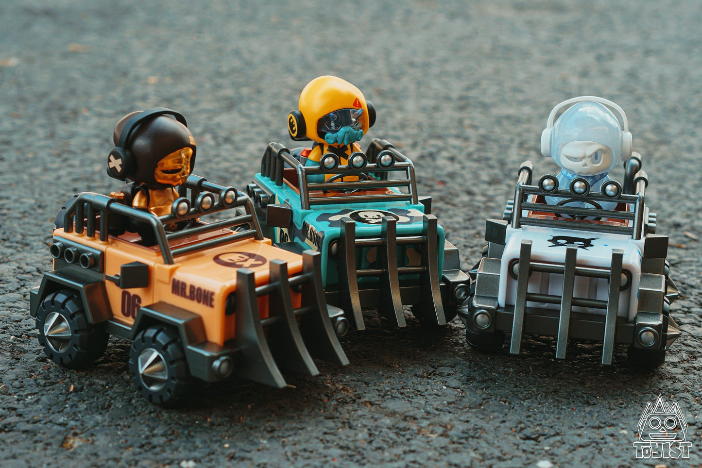 Mr.Bone JR Vehicle - Crazy Jeep - Mô Hình Xe Art Toy My Own Culture - Hình ảnh sản phẩm
