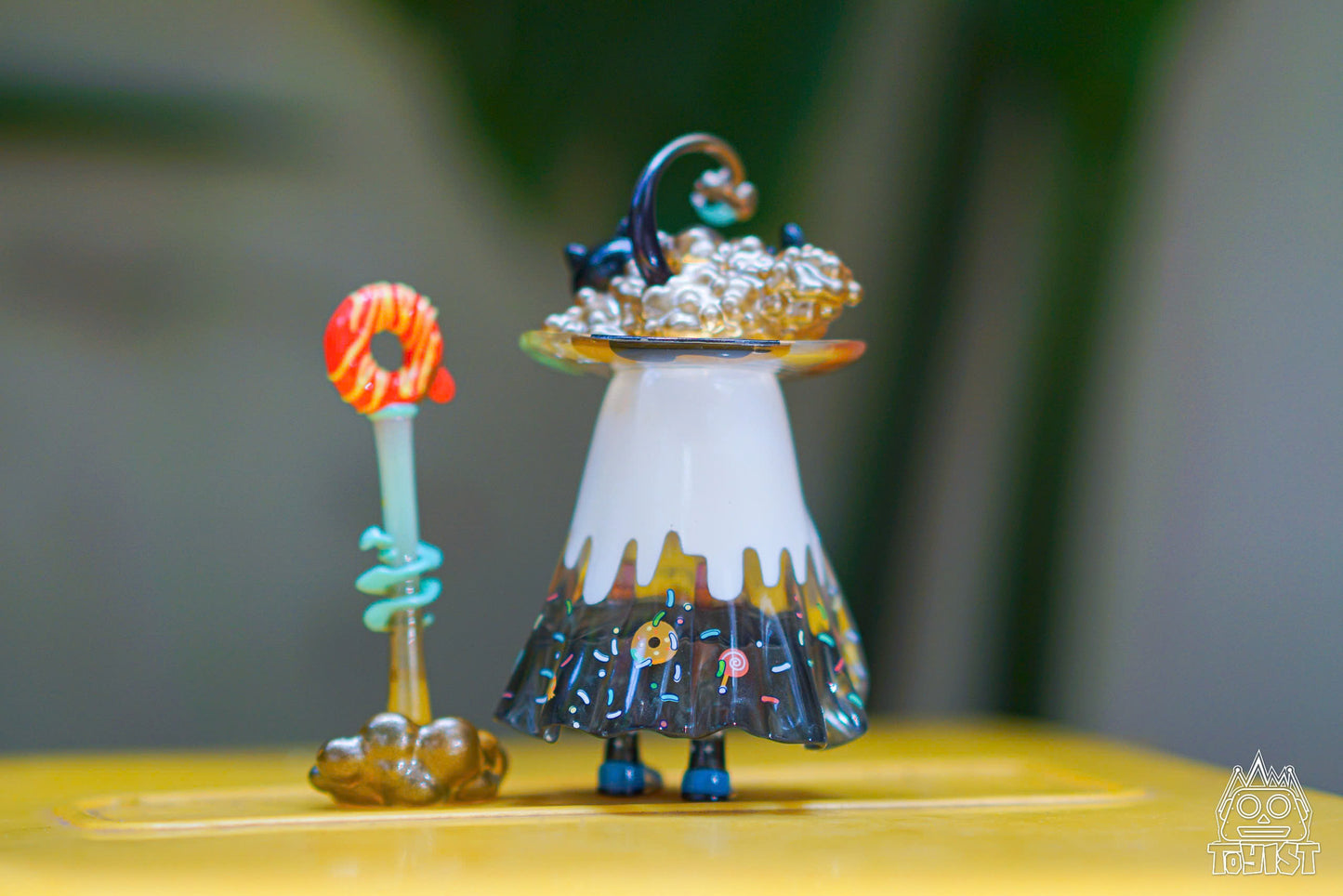 Magic Little White - Snack Version - Mô hình Figure Art Toy cao cấp Zu & Pi - Hình ảnh bổ sung 4