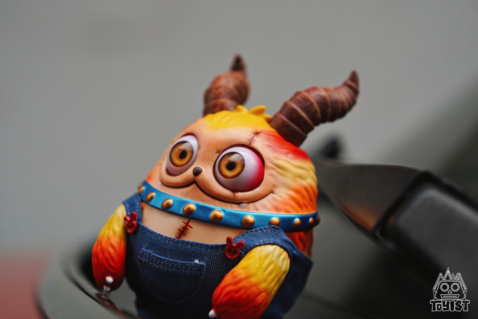 GRrr III Mô Hình Art Toy Sofubi Chính Hãng Monie Studio - Góc nhìn khác 3