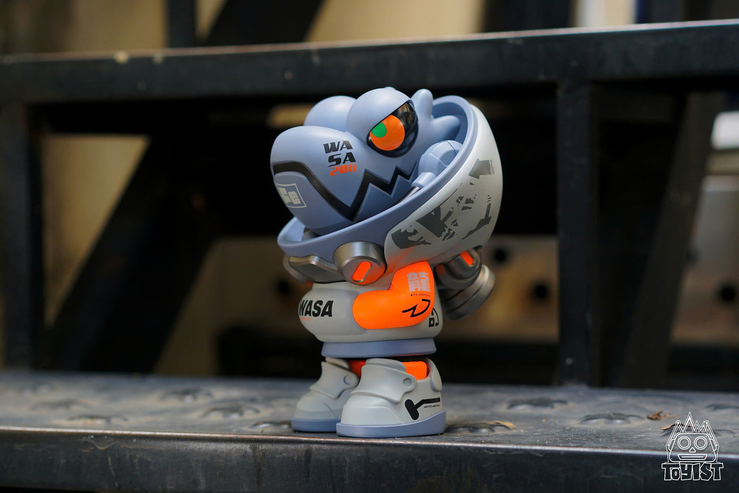 Wasababy Explore206 : Operation Ironman - 18cm Limited Edition | Mô hình Art Toy Cao Cấp - Wasa Toys - Góc nhìn khác 3