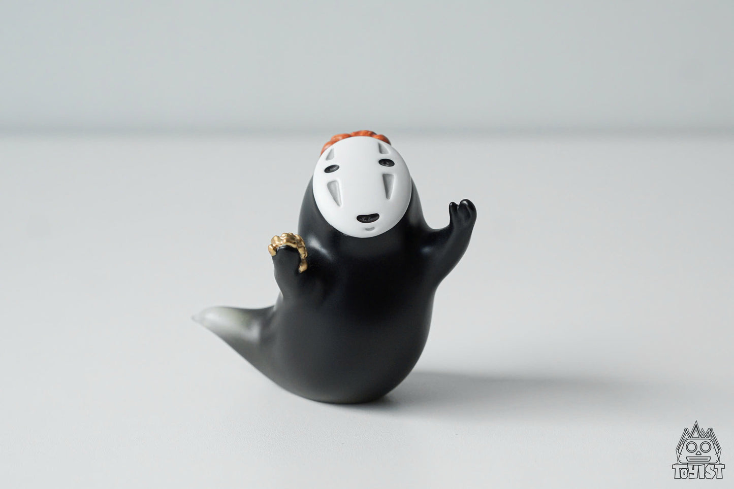 Praying Kaonashi - Mô Hình Vô Diện Cầu Nguyện - TụiTuiDecor