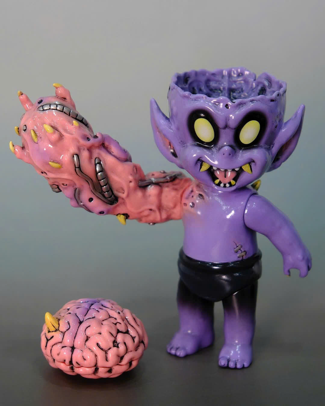 GP-9999 Mô Hình Nghệ Thuật Sofubi Gunpowder Cao Cấp - Góc nhìn khác 3